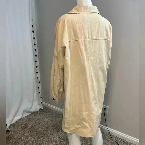 Fashion Nova Daleyza 100% cotton khaki/tan color lightweight shacket size M NWT - Picture 10 of 11